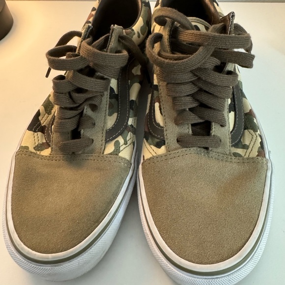 Camo old skool Vans. Size 9.5 men’s. - Picture 2 of 3